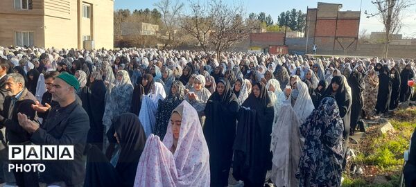 نماز عید سعید فطر در باغ ملی شهرستان سملقان