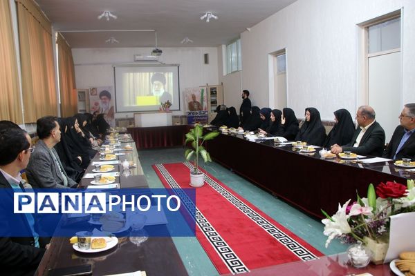 مراسم تجلیل از فعالان و مقام‌آوران عرصه پژوهش و تحقیقات ناحیه یک تبریز