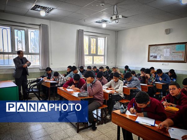 امتحانات نوبت اول در دبیرستان میثاق 