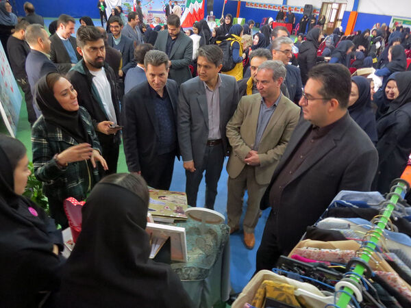 جشن مدرسه ای ایرانمون در دبیرستان شاهد آمنه شهرستان بجنورد 