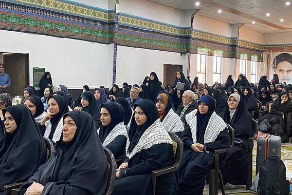 اعزام دانش‌آموزان دختر ورامینی به اردوی معنوی راهیان نور