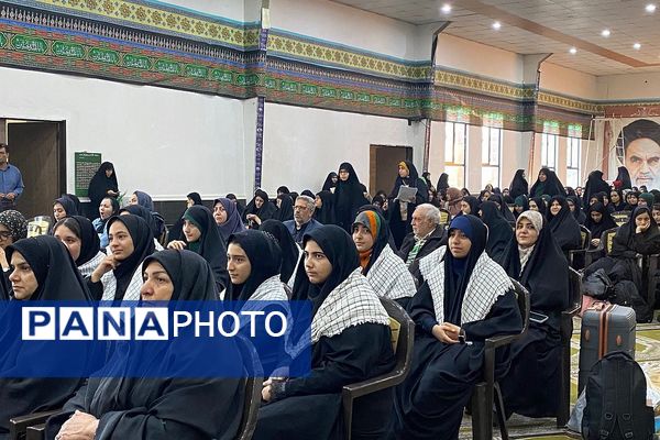 اعزام دانش‌آموزان دختر ورامینی به اردوی معنوی راهیان نور