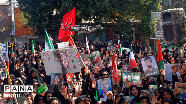 روزی که تاریخ اشک می‌ریزد؛ تشییع شکوهِ بی‌مانند رهبر شهید
