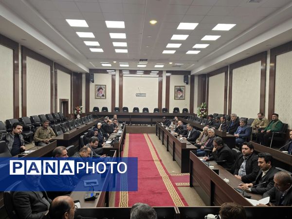 گردهمایی معاون استاندار و فرماندار ویژه تربت حیدریه با فعالان گردشگری و صنایع دستی در آستانه بهار