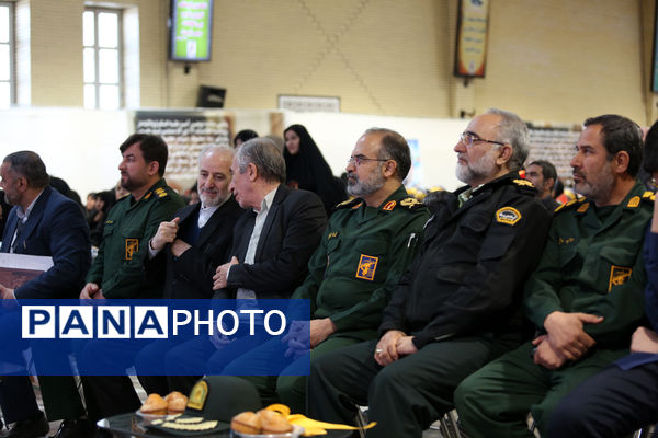 جلوه‌هایی از یادواره شهدای فرهنگی و دانش‌آموز استان قم