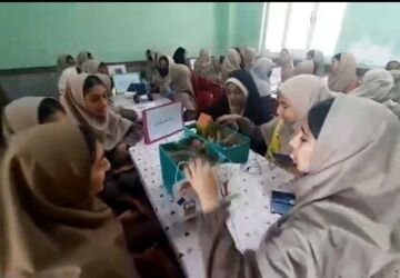 افتتاح کلاس هوشمند در دبیرستان محدثه رودان