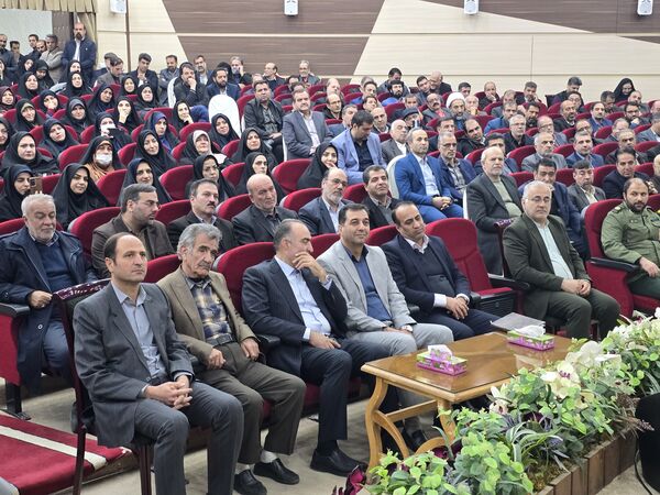 آیین تکریم و معارفه مدیر آموزش و پرورش ناحیه۴ استان اصفهان