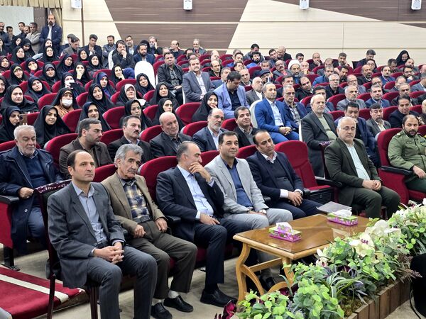 آیین تکریم و معارفه مدیر آموزش و پرورش ناحیه۴ استان اصفهان
