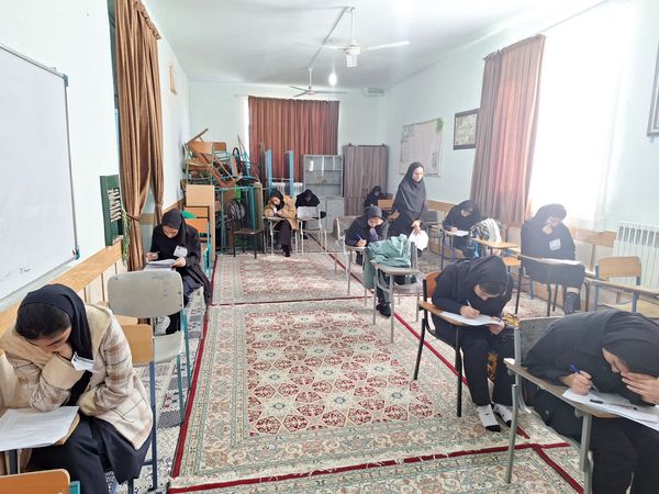 امتحانات نوبت اول در مدرسه برادران رحمانی خلیل آباد