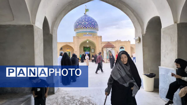 حال و هوای امامزاده سکینه خاتون(س) قم در روز طبیعت