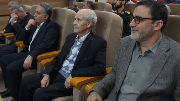 همایش بزرگداشت مقام معلم آموزش و پرورش ناحیه یک زنجان