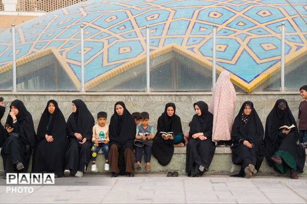 آیین قرائت دعای عرفه در حرم حضرت معصومه(س)