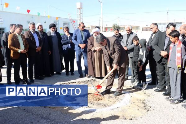 آیین کلنگ زنی آموزشگاه ۶کلاسه سلمان فارسی  در روستای بداف ابرکوه