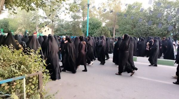 کاروانی که راهی سرزمین عشق شد