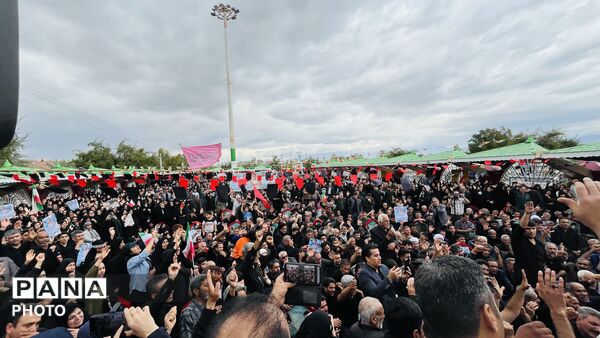 تشییع پیکر شهید ناو دنا «حاج اصغر مسلمی مهنی» در جیرفت