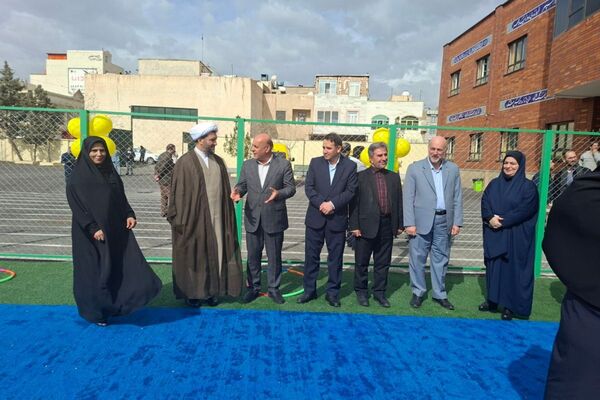 مدرسه خیری حسینی‌راد با چمن مصنوعی و پنل خورشیدی گشایش یافت