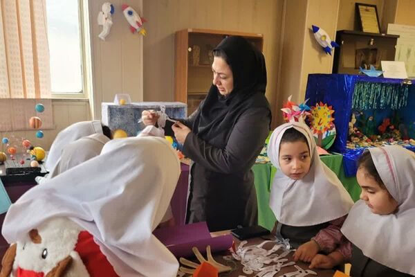 دختران سمایی پژوهش را از نو می‌سازند و آینده را رقم می‌زنند
