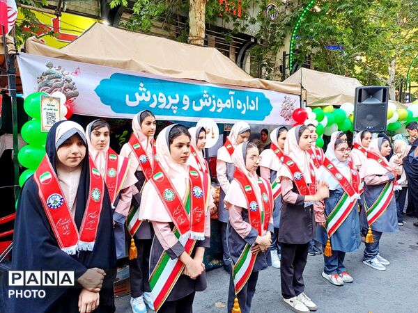 از دانش‌آموز تا معلم به عشق مولای متقیان