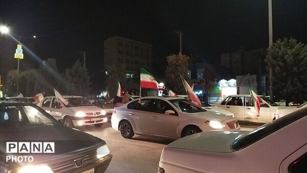 رژه ماشینی در چهلمین شب از شهادت رهبر شهید و شهدای میناب در نیشابور 