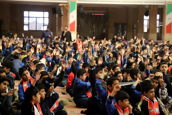 اجتماع باشکوه نوگلان فاطمی با حضور بیش از سه هزار دانش‌آموز گرگانی