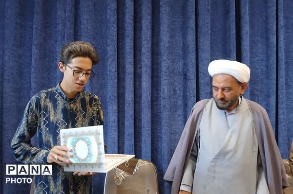 تقدیر امام جمعه شهرستان درگزین از خبرنگاران پانا و اعضای هییت مذهبی دانش آموزی