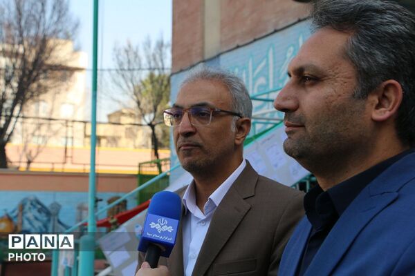 توزیع شیر رایگان در دبستان علی‌اکبر طالبی شهرری