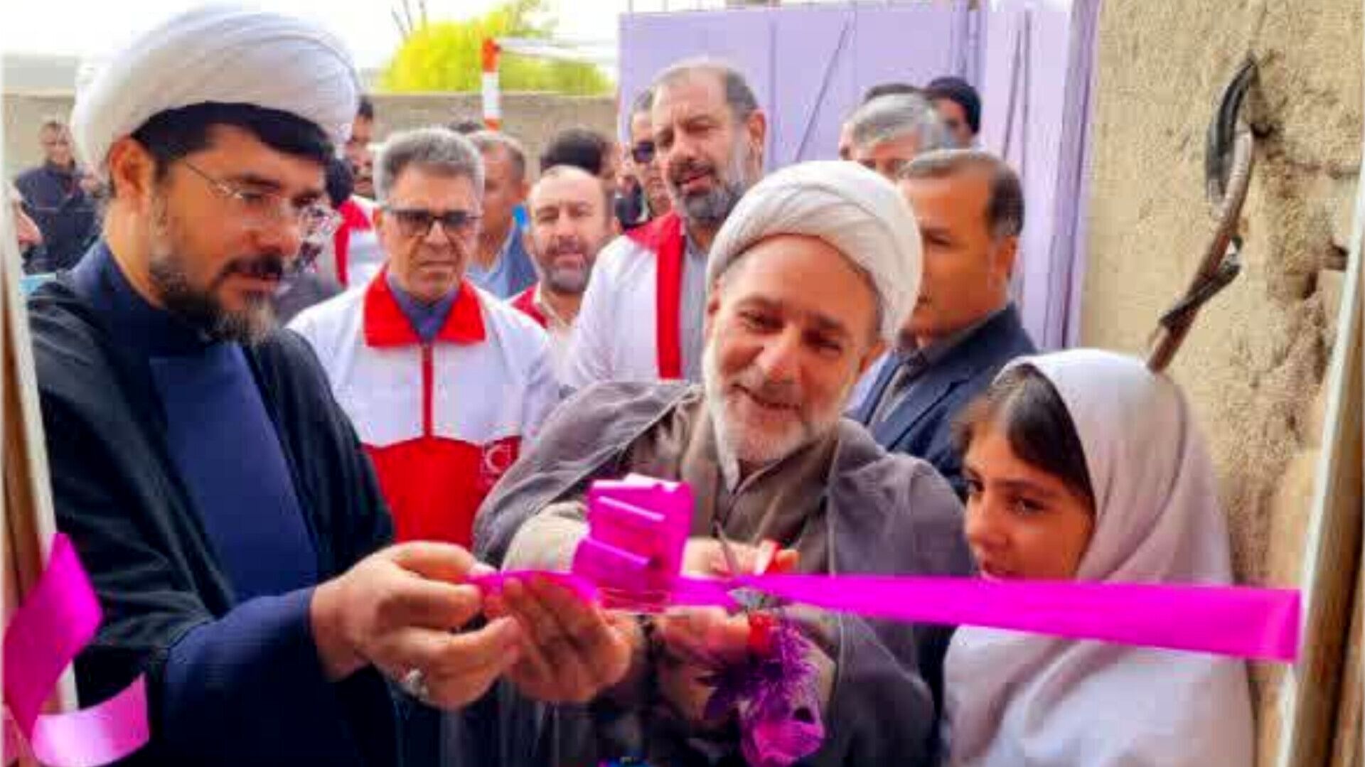 2دستگاه تصفیه آب صنعتی در روستاهای محروم پلدختر با اجرای طرح «نذر خدمت ۸» افتتاح شد