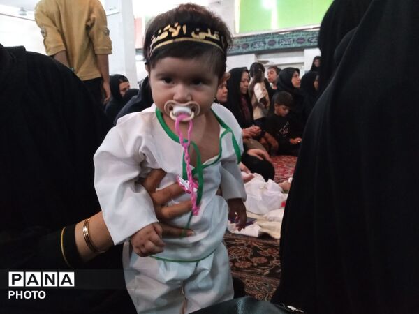 مراسم شیرخوارگان عاشورایی در مسجد پنج تن نیشابور