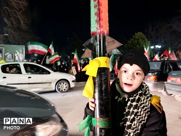 حضور پرشور مردم در خیابان ها ، شب سی و چهارم جنگ رمضان