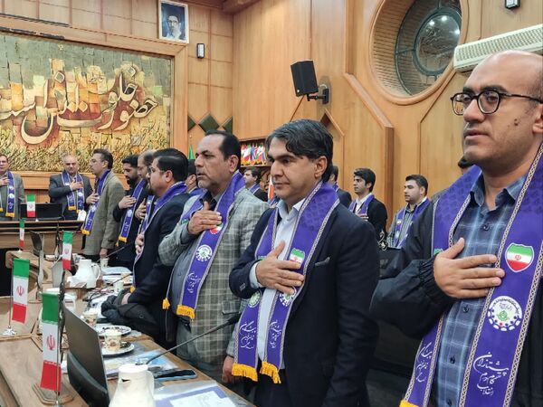 نشست هم‌اندیشی مسئولان سازمان دانش‌آموزی استان فارس روز اول