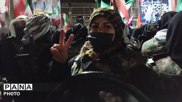 از دیروز تا امروز همیشه پای انقلاب
