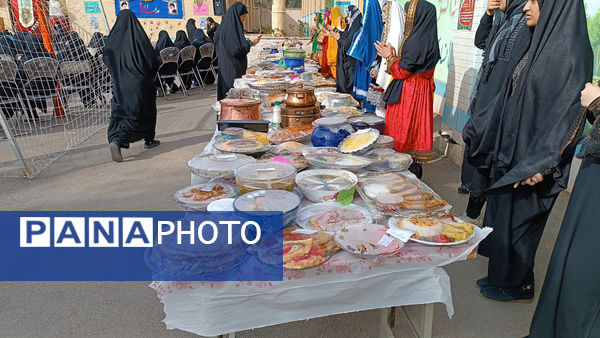 جشنواره لباس و غذاهای محلی در شهر قنوات 