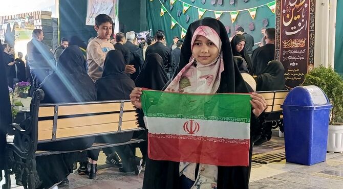 پاسخ مردم غیور و شهیدپرور شهرستان ملارد به یاوه گویی‌های دشمن 