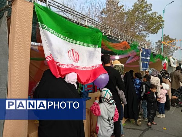 جشن میلاد حضرت مهدی (عج) در امامشهر با برپایی «پیاده‌راه ولی عصر(عج)»