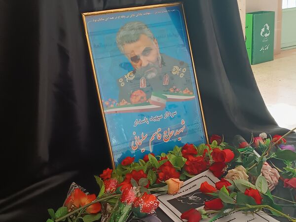 سالگرد شهادت سردار سلیمانی در دبیرستان دخترانه نور اردبیل
