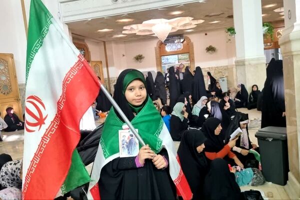 همایش دختران ایران در حرم بانوی کرامت