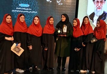 حضور مدیر کل آموزش و پرورش شهرستانهای تهران در آیین تجلیل از معلمان نمونه در ایوان ری