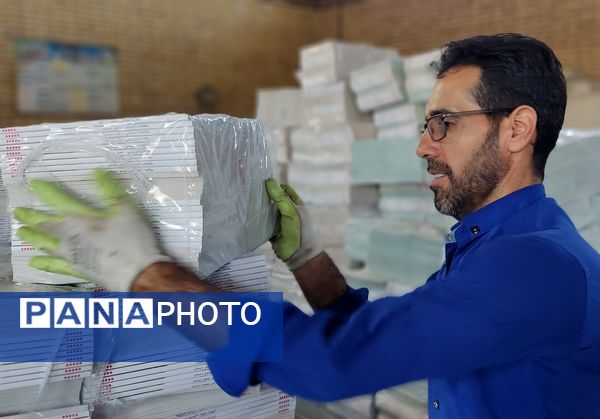 توزیع و تحویل کتاب‌های درسی به مدارس شهرستان ملارد