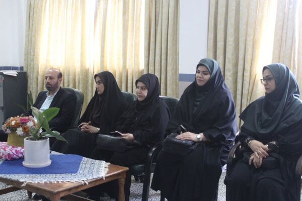 بزرگداشت مقام معلمان در مدارس گلوگاه 