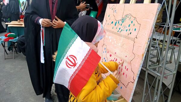 راهپیمایی ۲۲ بهمن با حضور پرشور مردم انقلابی در تهران