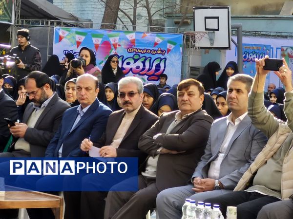 صدای انقلاب طنین انداز شد