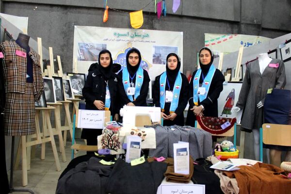 نمایشگاه دست‌سازه‌های هنرستان‌های ناحیه۲ زنجان