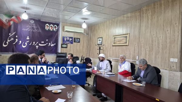 نشست معاون پرورشی آموزش‌ و پرورش کهگیلویه و بویراحمد با تشکل‌های دانش‌آموزی 