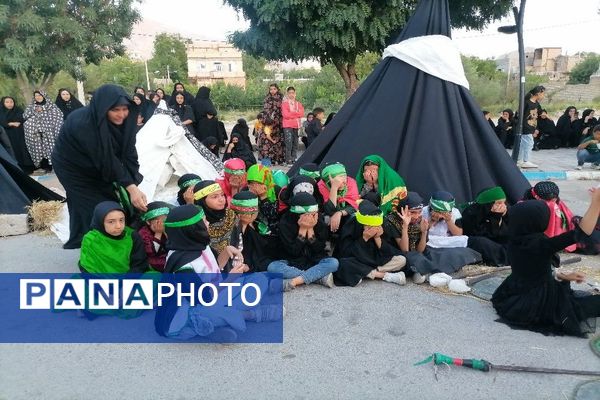 مراسم نمادین آتیش زدن خیمه ها در عصر روز عاشورا در شهر بار