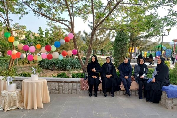 وقتی پارک وفا رنگ‌وبوی روز معلم گرفت