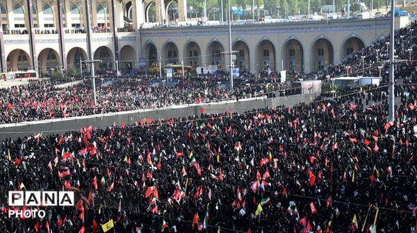 همگام با ملت ایران؛ حضور کانون پرورش فکری لرستان در آیین وداع و تشییع رهبر شهید