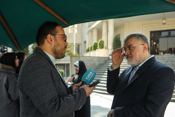 معتمدیان: به دنبال اجرایی‌شدن آموزش تلویزیونی از طریق شبکه تهران هستیم