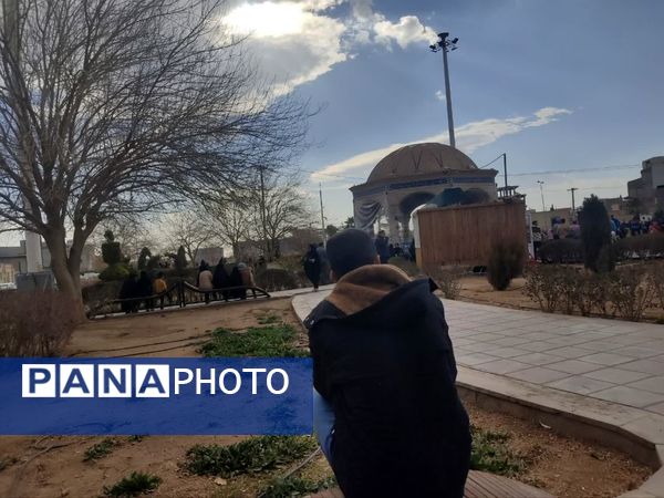 دعای ندبه باشکوه در آستانه میلاد حضرت مهدی(عج) در میدان حج یزد