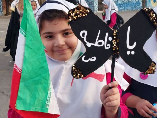 قاب‌هایی از عشق؛ روایت نوجوانان تهرانی از مادریِ فاطمی(س)