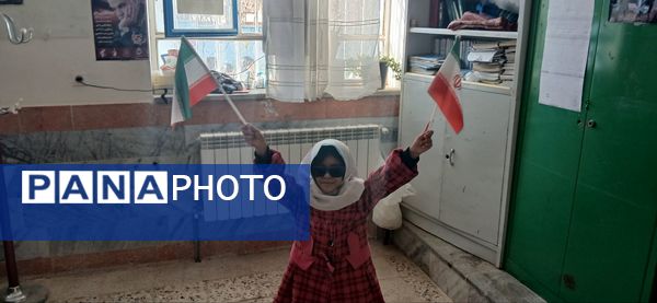 عطر انقلاب در دبستان امام جعفر صادق(ع) روستای تونه شهرستان باخرز